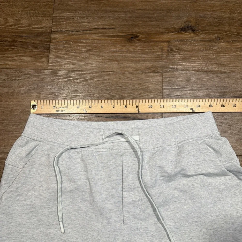 lululemon athletica great shape